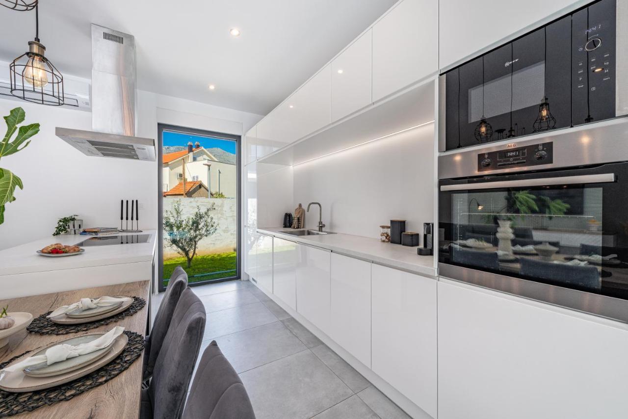 Villa Oasis - Your Luxury Home Away From Home Celopeci Экстерьер фото