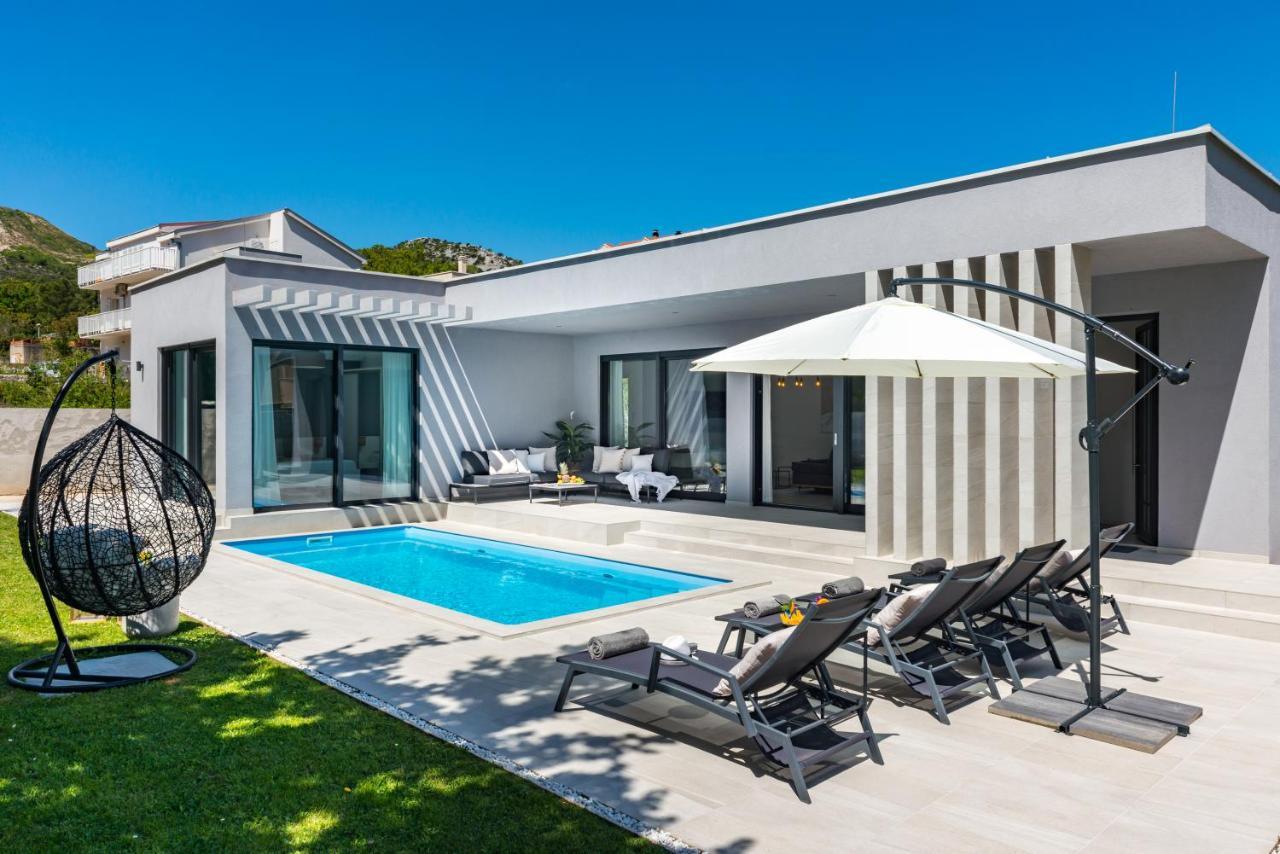 Villa Oasis - Your Luxury Home Away From Home Celopeci Экстерьер фото
