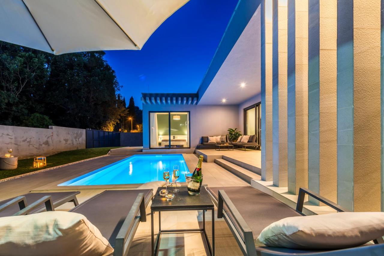 Villa Oasis - Your Luxury Home Away From Home Celopeci Экстерьер фото